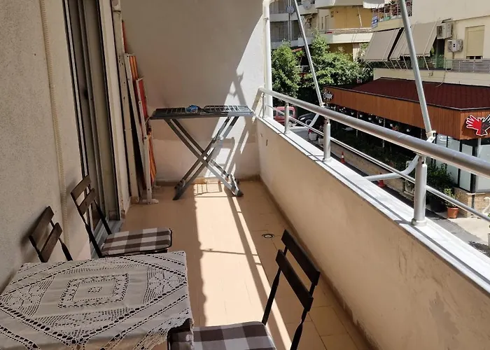 Lovely At Lounge Mare *